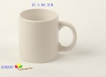 Simple stoneware mug in white color