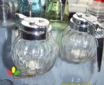 Glass oil jar with handle